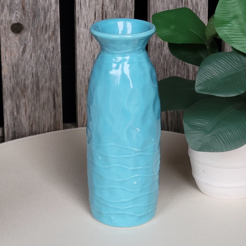 Grasslands Road blue glazed & textured bud vase